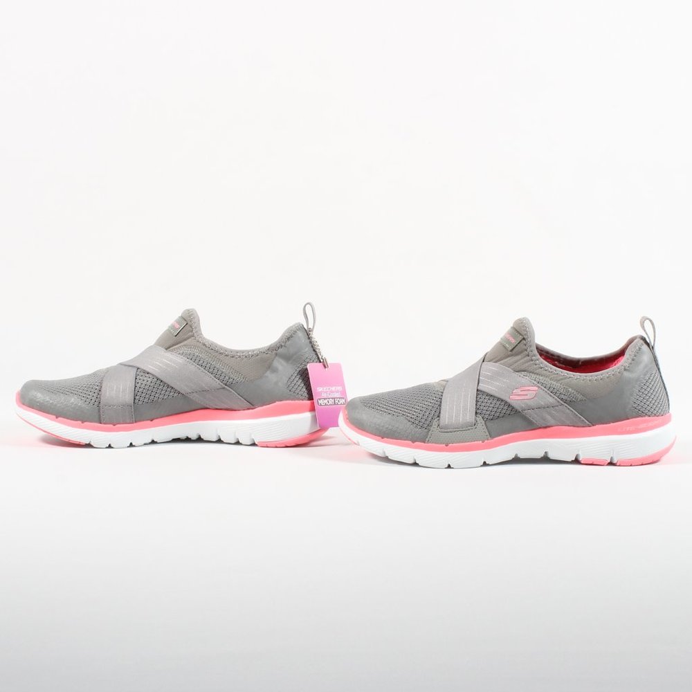 Skechers Womens Slip On Shoes Sneakers Memory Foam - Picture 3 of 6